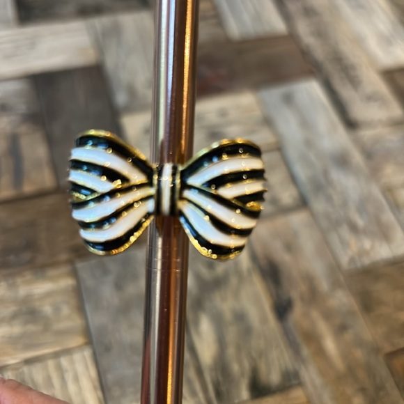 Sippin’ Pretty Rose Gold Stainless Steel Bow Straw with Cleaning Brush NWT - Picture 6 of 6